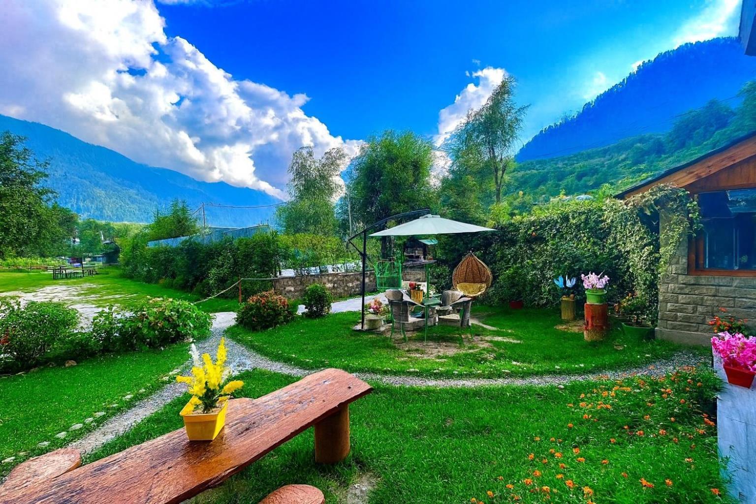 Himalayan River Resort, Manali- #Riverside #Private Parking #Scenic River & Mountain View #Open Cafe # Spacious Room #Big Garden With Campfire — Photos 3
